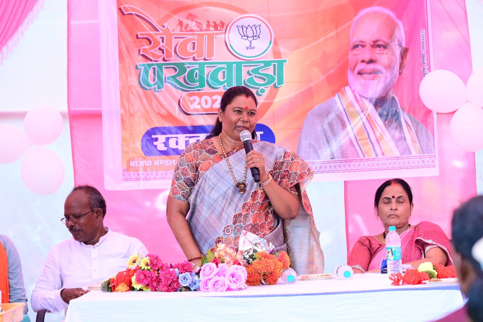 सेवा पखवाड़ा में गोमती साय का सराहनीय योगदान : रक्तदान शिविर, वृक्षारोपण और माता दर्शन का कार्यक्रम सम्पन्न