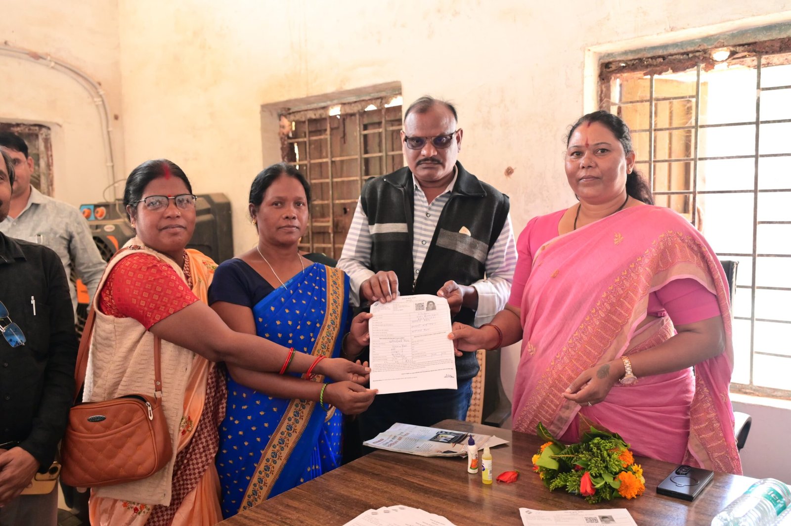 विधायक गोमती साय ने किया एसआईआर (SIR) का किया प्रचार, बूथ स्तर में जाकर मतदाताओं का भरवाया फार्म