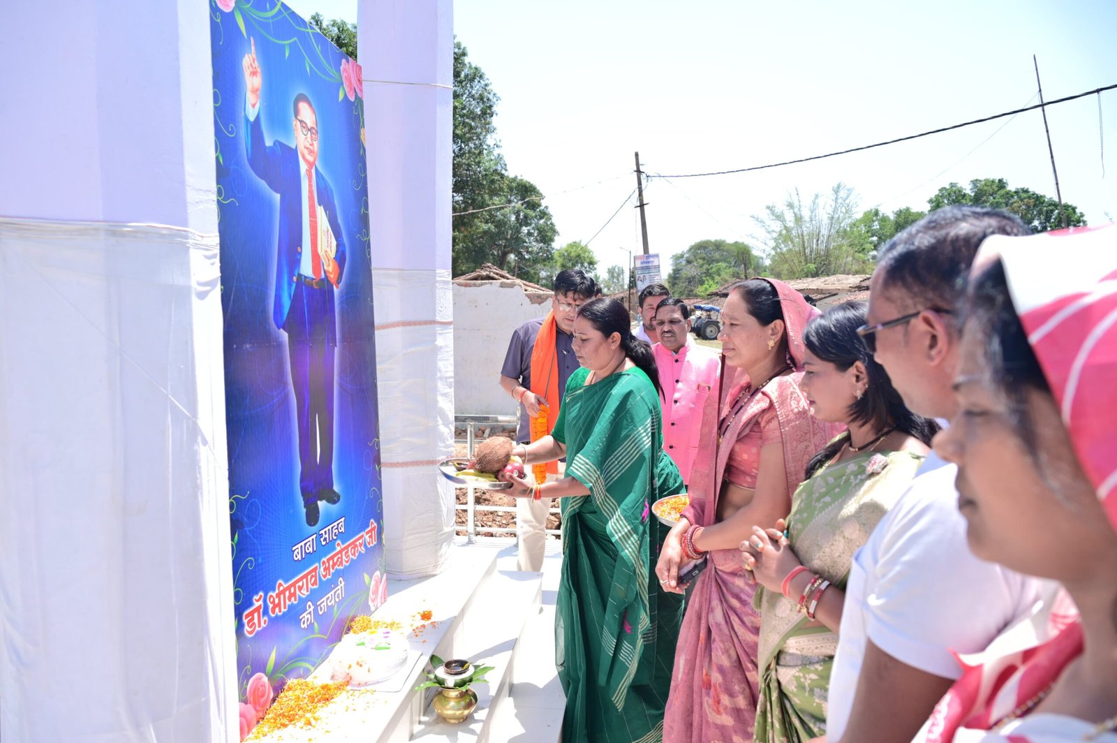 शिक्षित बनो, संगठित रहो’: पत्थलगांव में धूमधाम से मनाई गई बाबा साहेब की जयंती, विधायक गोमती साय ने दी श्रद्धांजलि