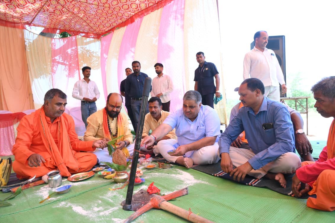 उदयपुर विकासखंड में विकास की रफ़्तार: मंत्री राजेश अग्रवाल ने 14.64 करोड़ की चार सड़क परियोजनाओं का किया भूमिपूजन