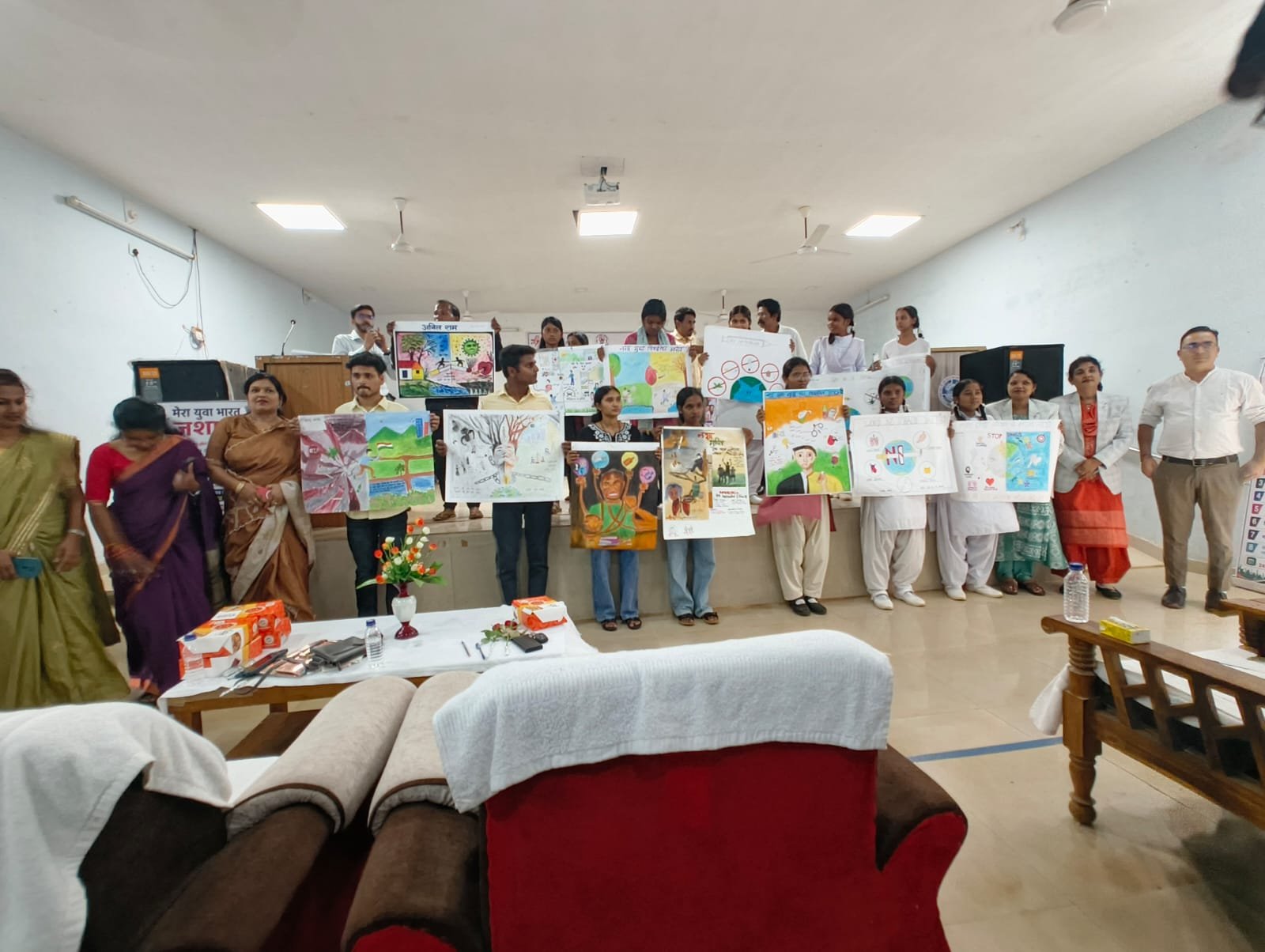 जशपुर में ‘नशा मुक्त युवा–विकसित भारत’ प्रतियोगिता का आयोजन: सांस्कृतिक मंच से युवाओं ने दिया सामाजिक जागरूकता का संदेश
