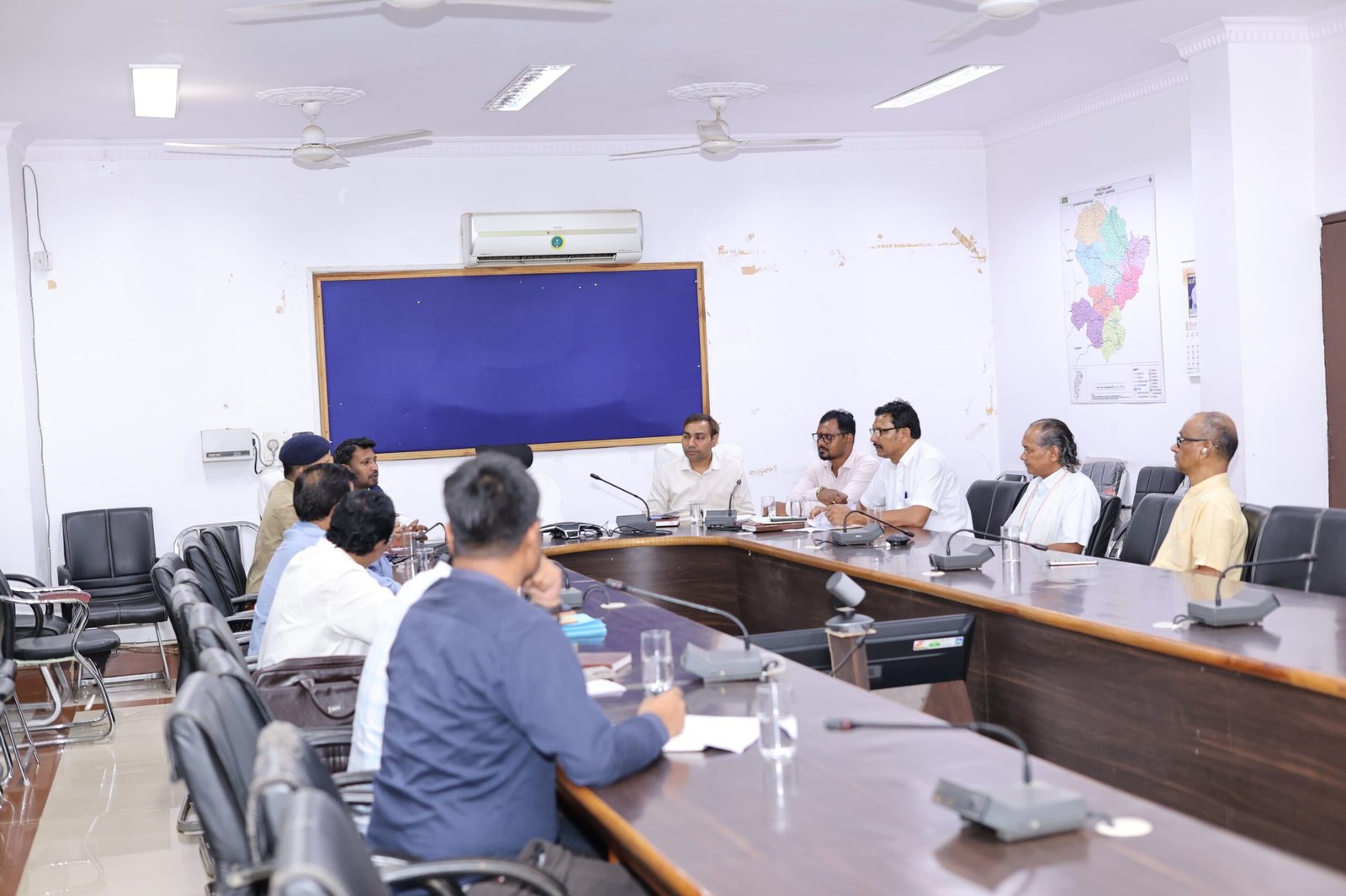 जशपुर: एससी-एसटी अत्याचार पीड़ितों को मिलेगी त्वरित आर्थिक मदद, जाति प्रमाण पत्र व गवाहों के भत्ते पर लिया गया बड़ा फैसला