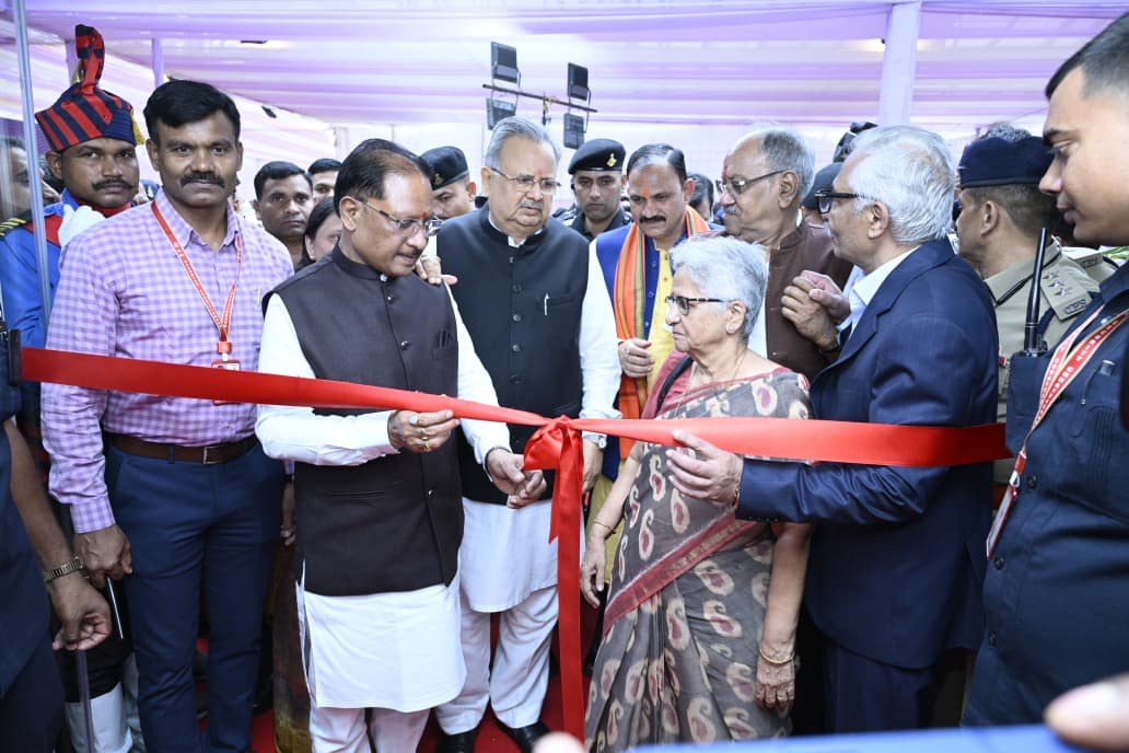 CM विष्णु देव साय ने रामकृष्ण केयर कैंसर इंस्टीट्यूट का किया लोकार्पण, अब एक ही छत के नीचे मिलेगा अत्याधुनिक कैंसर उपचार